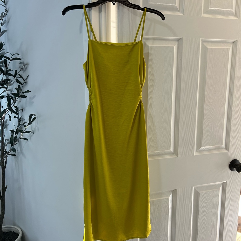 Elegant Yellow Spaghetti Strap Dress